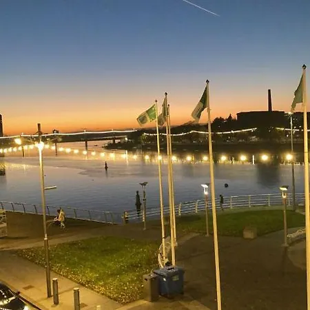 Apartment Apt In City, Spacious Spaces, Great View On Shannon River, Close To All Amenities Limerick