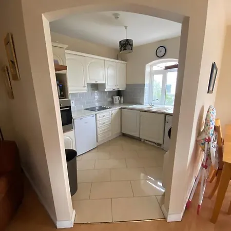 Apt In City, Spacious Spaces, Great View On Shannon River, Close To All Amenities * Limerick Junction